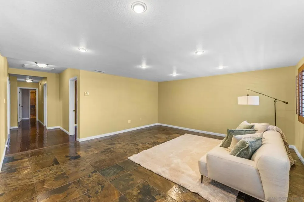 246 E 26th Street National City, CA 91950