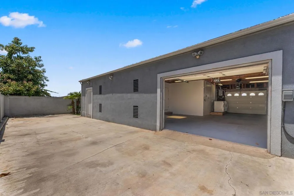 246 E 26th Street National City, CA 91950
