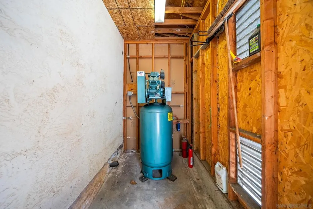 246 E 26th Street National City, CA 91950