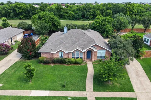 320 Elizabeth Trail