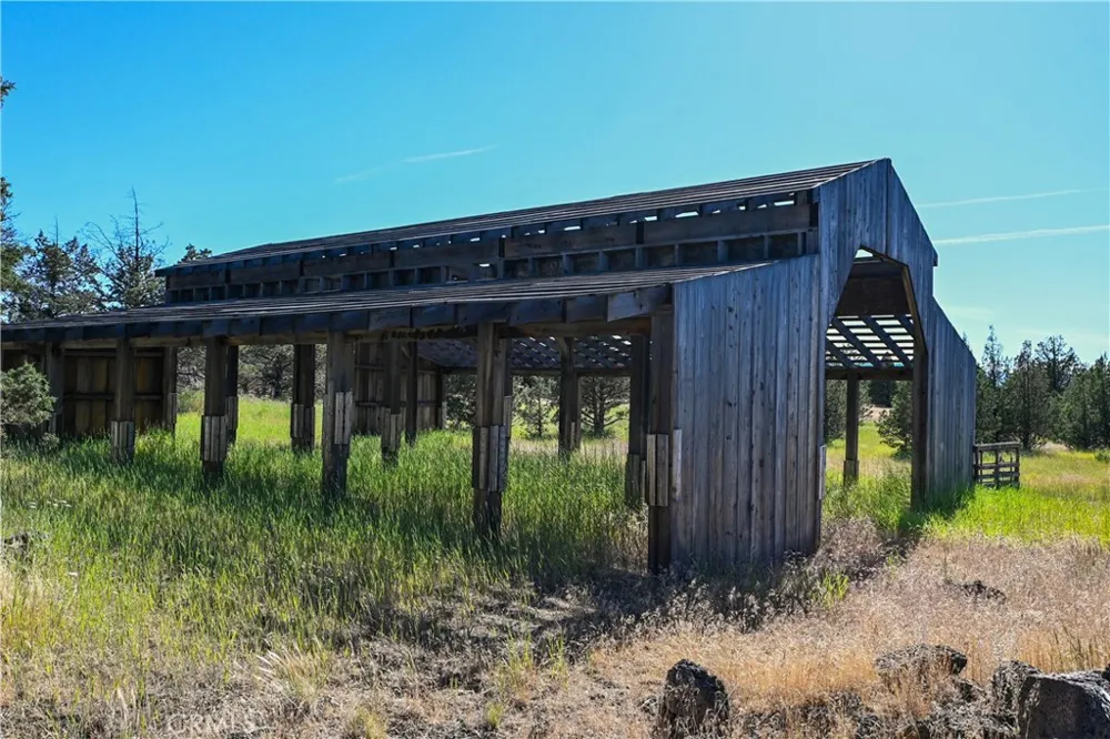 Amethyst Ave. Montague, CA 96064