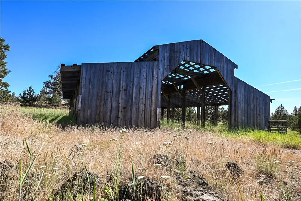 Amethyst Ave. Montague, CA 96064