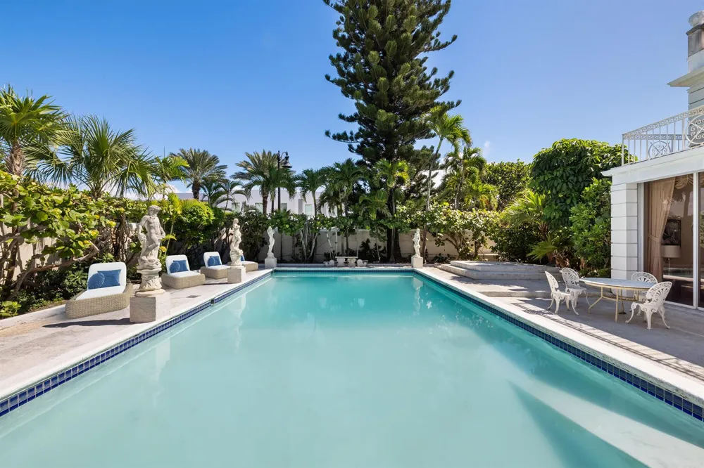 1048 S Ocean Boulevard Palm Beach, FL 33480