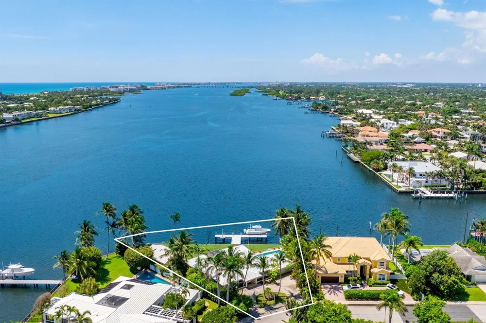 8026 Flagler Court West Palm Beach, FL 33405