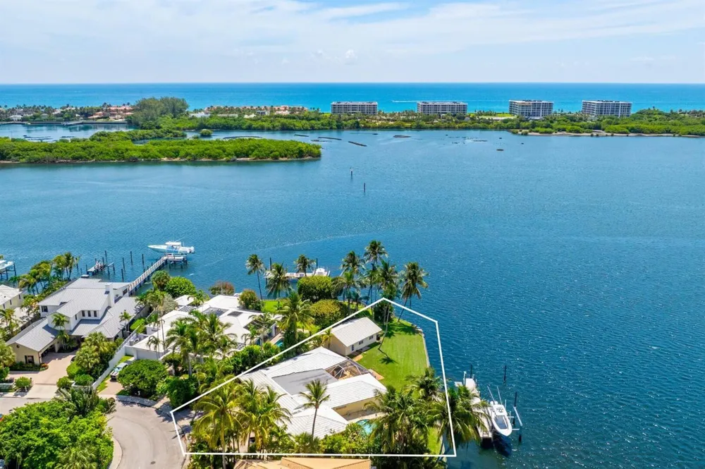 8026 Flagler Court West Palm Beach, FL 33405