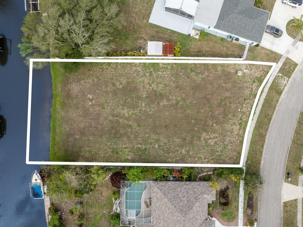 420 NE Cornwall Avenue Port St. Lucie, FL 34983