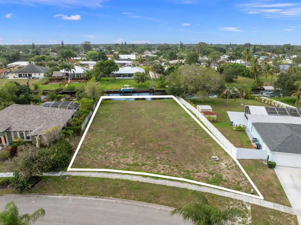420 NE Cornwall Avenue Port St. Lucie, FL 34983