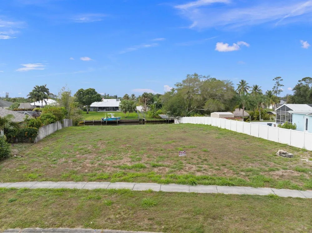 420 NE Cornwall Avenue Port St. Lucie, FL 34983