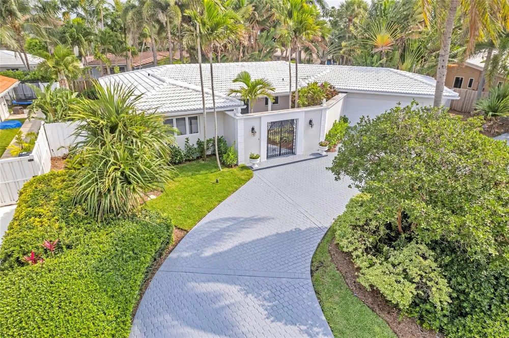 2840 NE 26th Court Fort Lauderdale, FL 33306