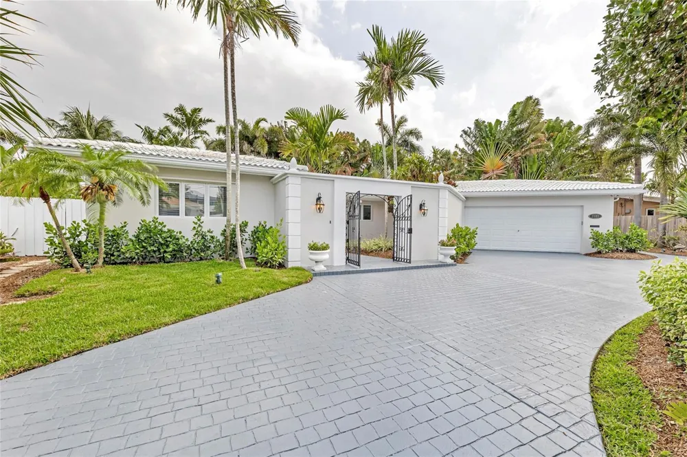 2840 NE 26th Court Fort Lauderdale, FL 33306