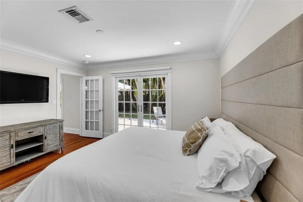 2840 NE 26th Court Fort Lauderdale, FL 33306