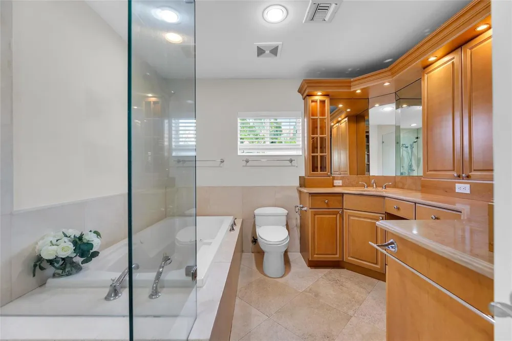 2840 NE 26th Court Fort Lauderdale, FL 33306