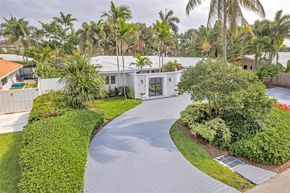 2840 NE 26th Court Fort Lauderdale, FL 33306