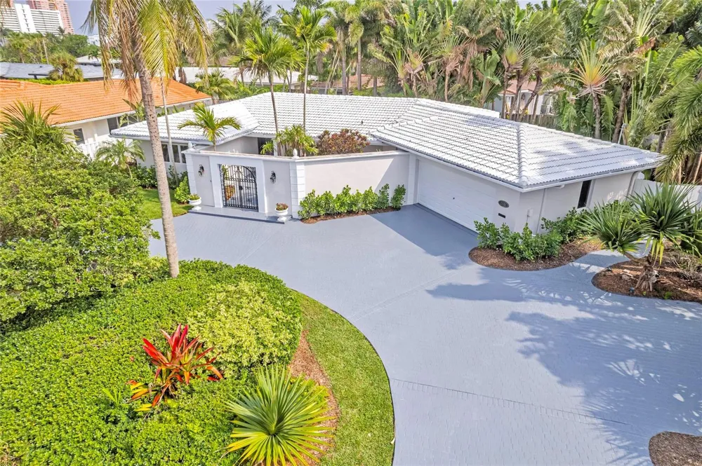 2840 NE 26th Court Fort Lauderdale, FL 33306