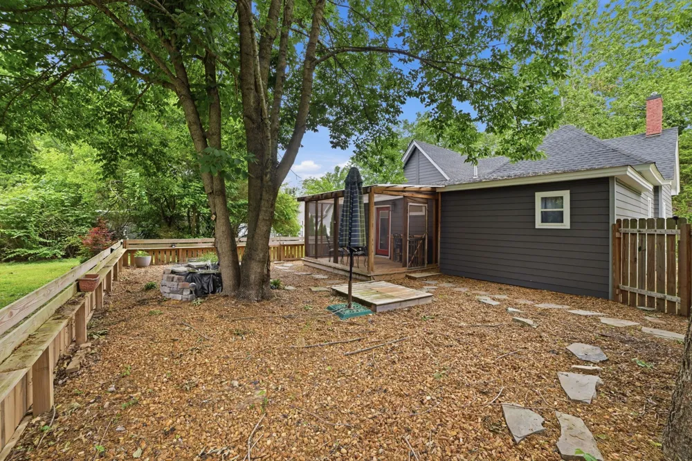 113 White St Martin, TN 38237