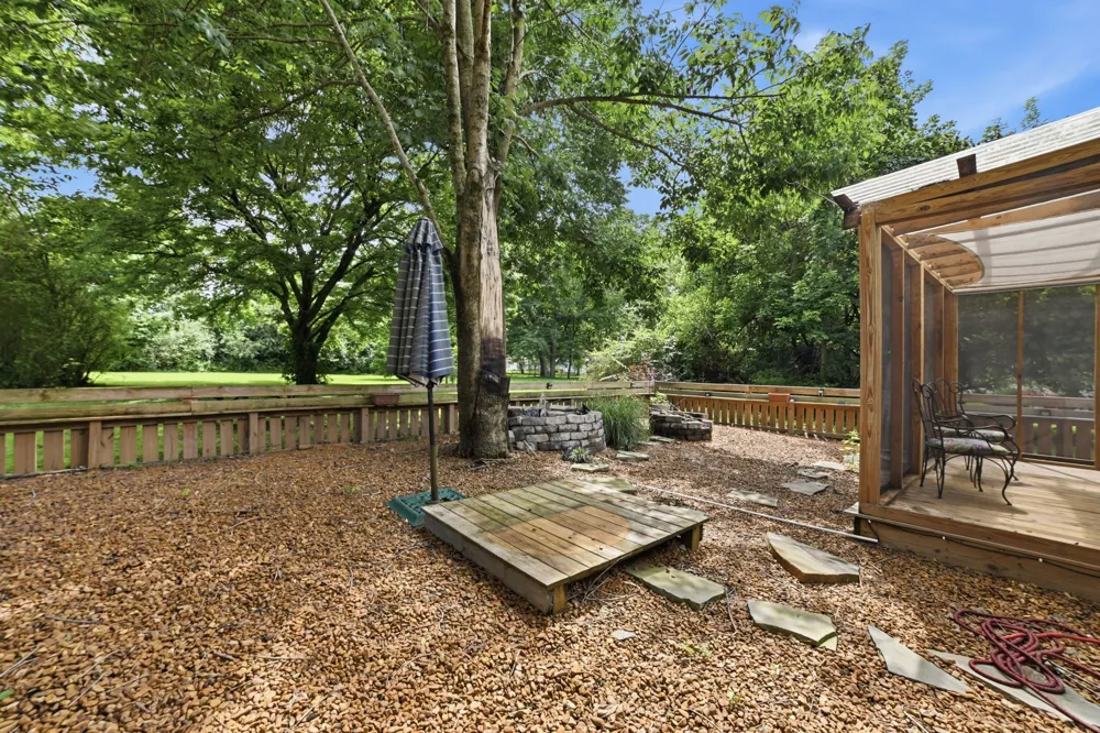 113 White St Martin, TN 38237