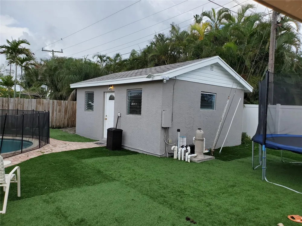 811 S Broadway Lantana, FL 33462