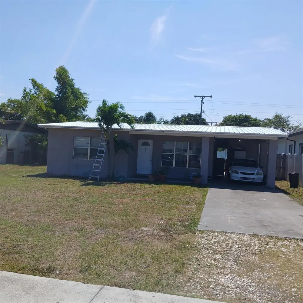 811 S Broadway Lantana, FL 33462