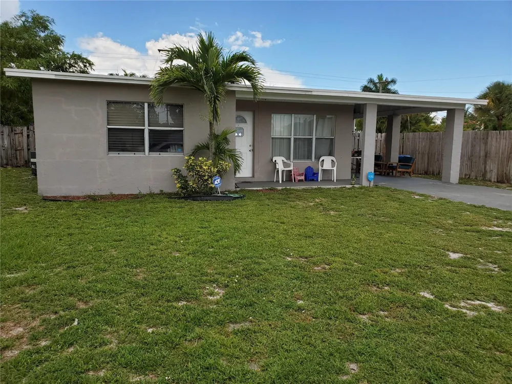 811 S Broadway Lantana, FL 33462