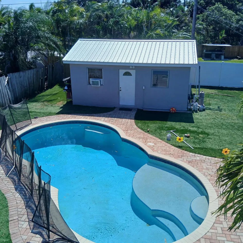 811 S Broadway Lantana, FL 33462
