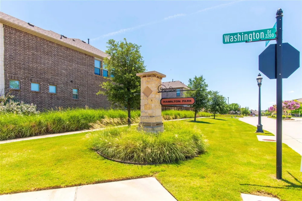 2280 Washington Drive Carrollton, TX 75010