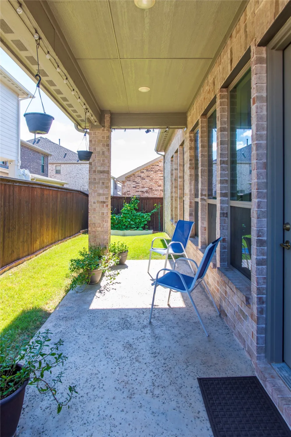 2280 Washington Drive Carrollton, TX 75010
