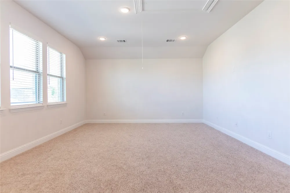 2280 Washington Drive Carrollton, TX 75010