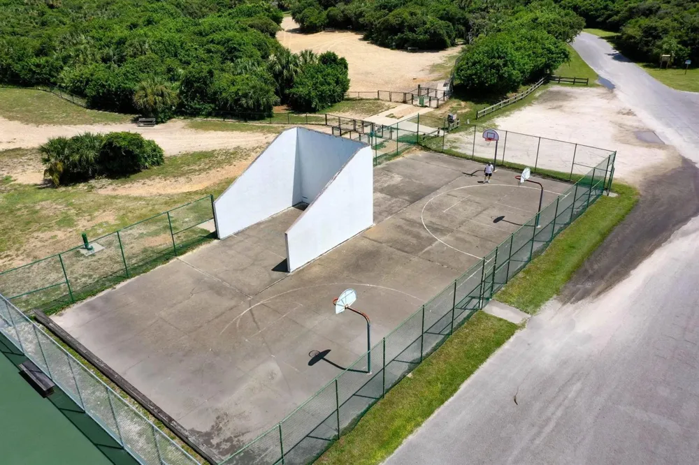 120 Via Madrid Ormond Beach, FL 32176