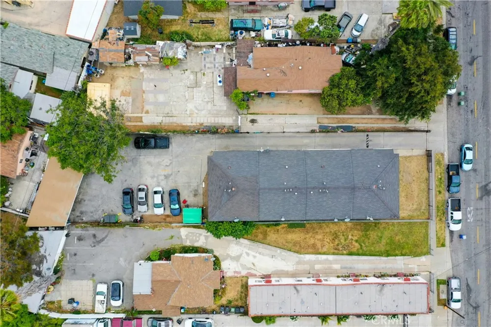 708 Burger Avenue East Los Angeles, CA 90022