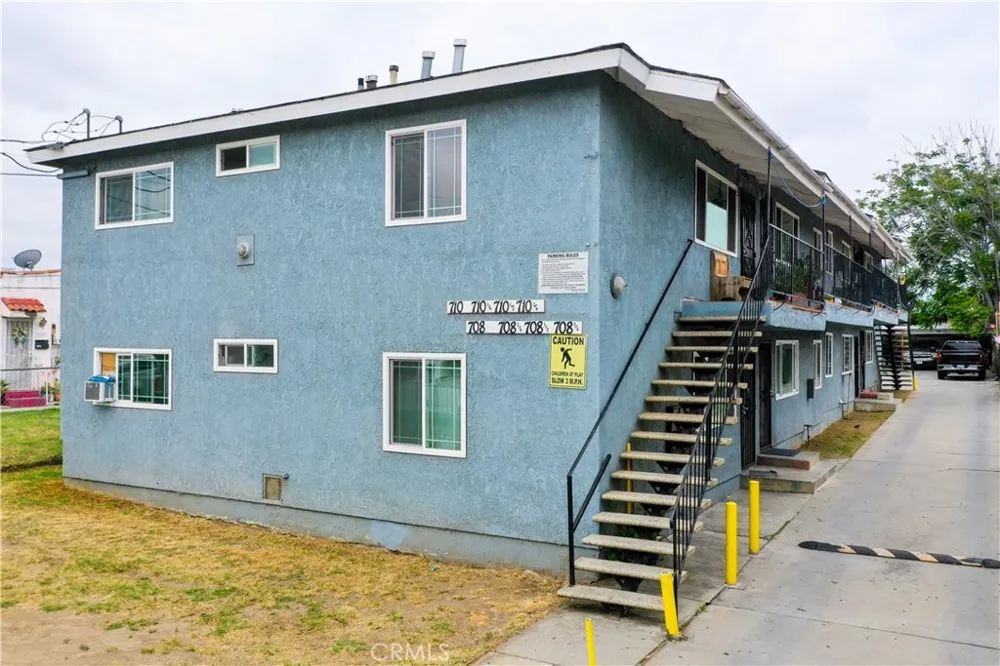 708 Burger Avenue East Los Angeles, CA 90022