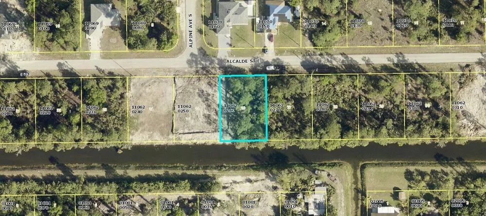 934 Alcalde Street E Lehigh Acres, FL 33974