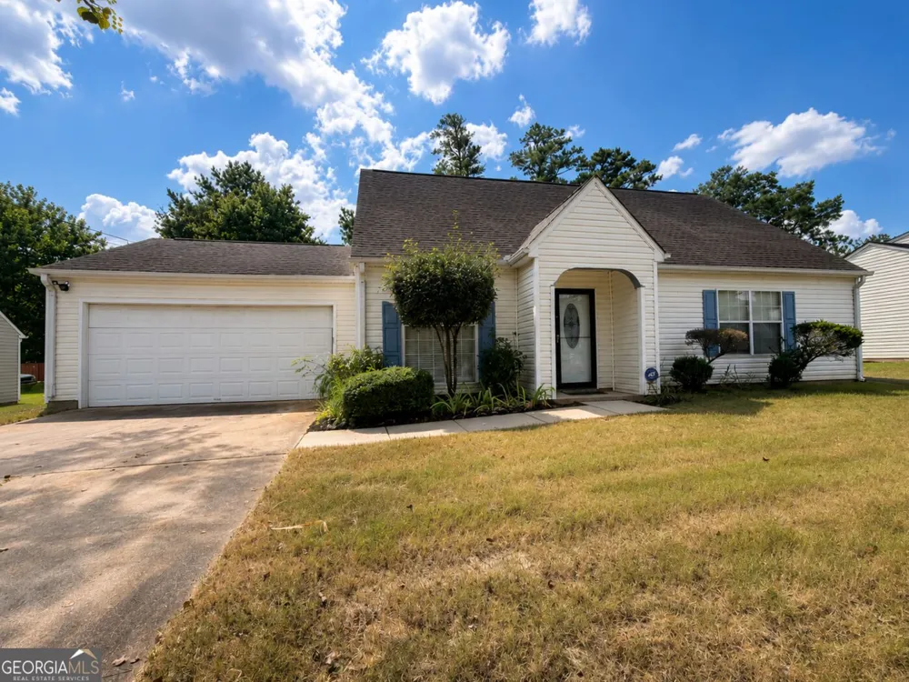 2759 Holly Berry DR Ellenwood, GA 30294