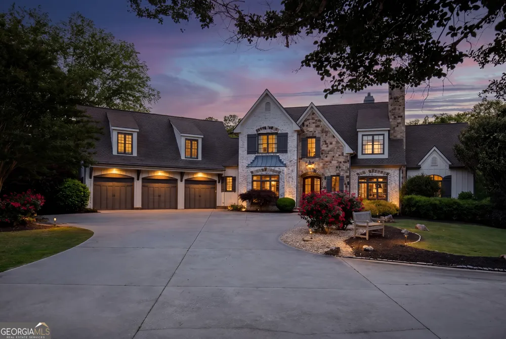220 Woodbridge PL Brooks, GA 30205
