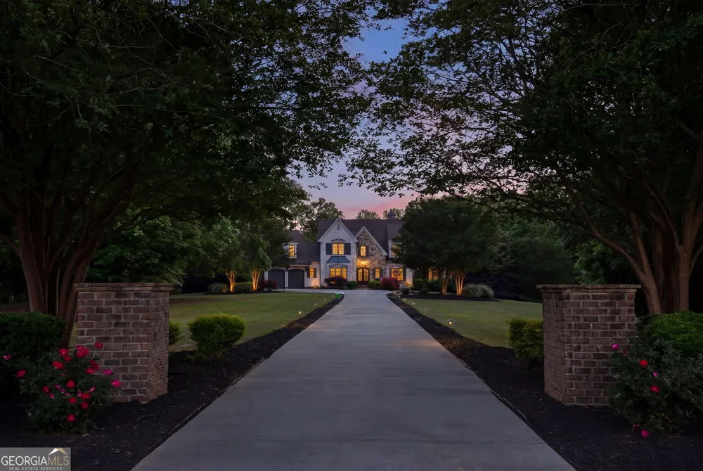 220 Woodbridge PL Brooks, GA 30205