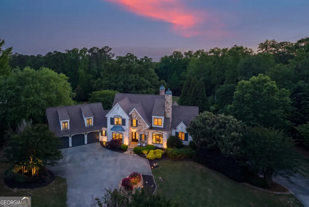 220 Woodbridge PL Brooks, GA 30205