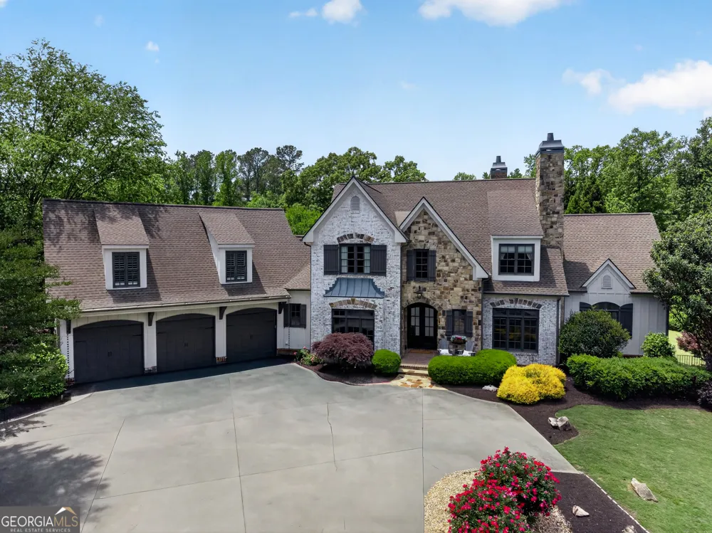 220 Woodbridge PL Brooks, GA 30205
