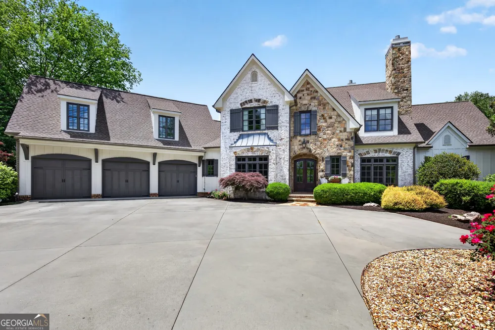 220 Woodbridge PL Brooks, GA 30205