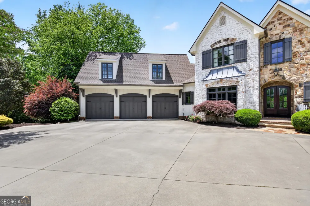220 Woodbridge PL Brooks, GA 30205