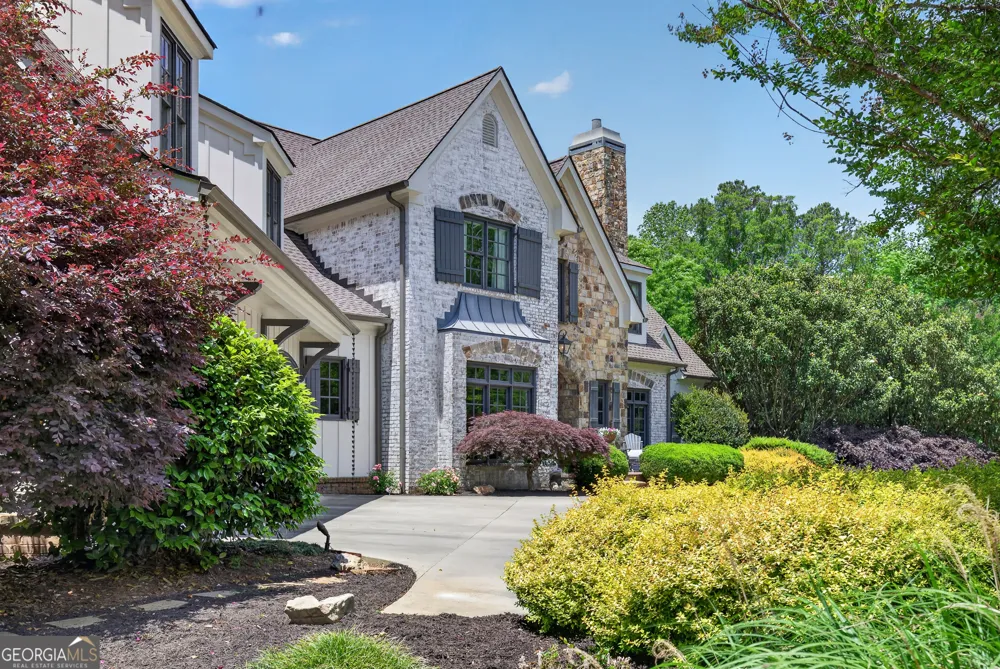 220 Woodbridge PL Brooks, GA 30205
