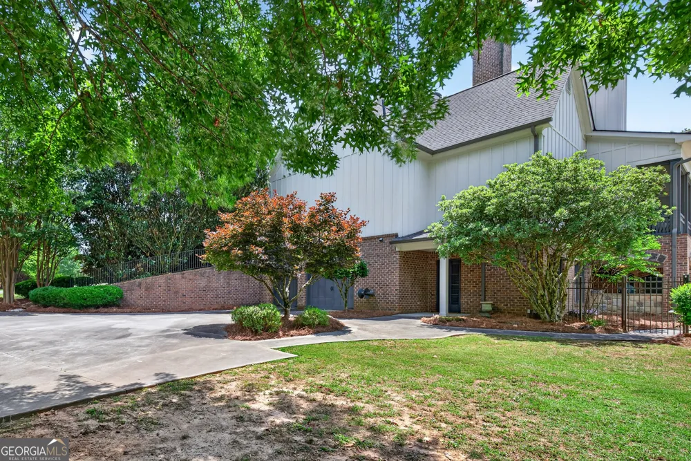 220 Woodbridge PL Brooks, GA 30205