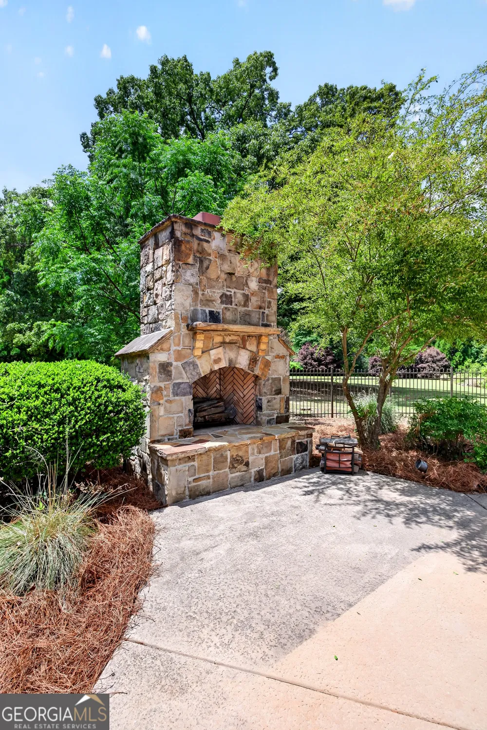 220 Woodbridge PL Brooks, GA 30205