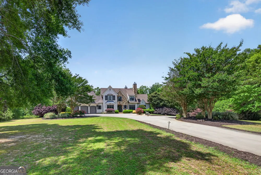 220 Woodbridge PL Brooks, GA 30205