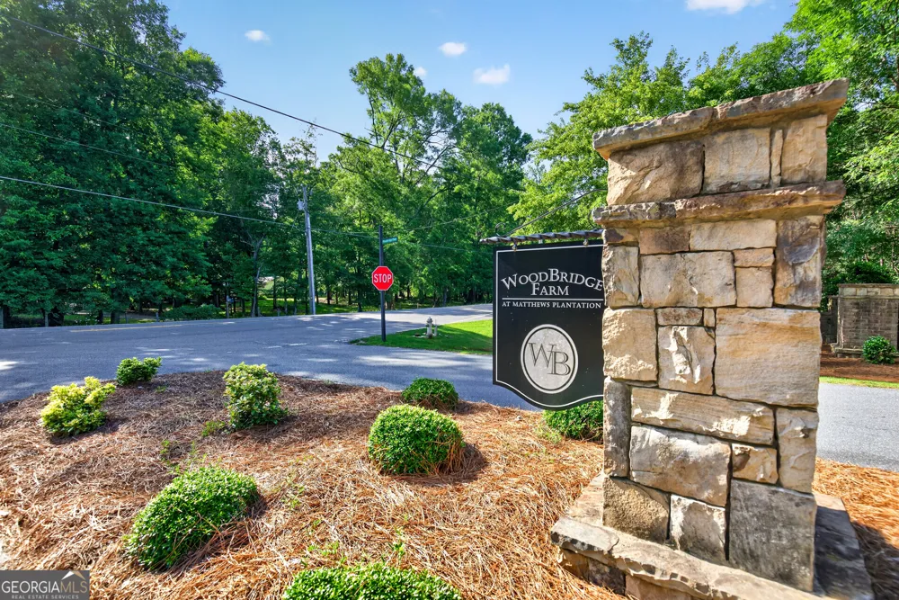 220 Woodbridge PL Brooks, GA 30205