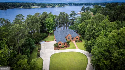 111 Clover CT