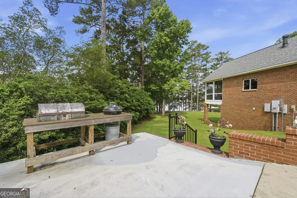 111 Clover CT Sparta, GA 31087