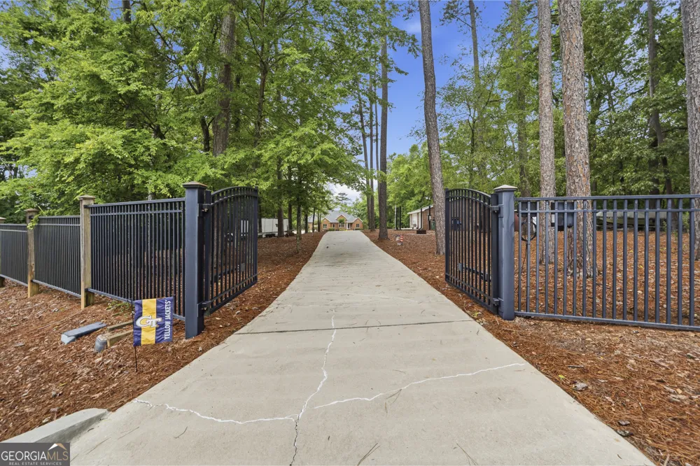 111 Clover CT Sparta, GA 31087