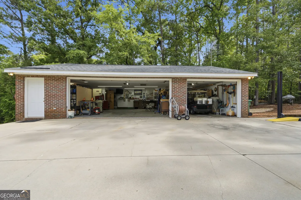 111 Clover CT Sparta, GA 31087