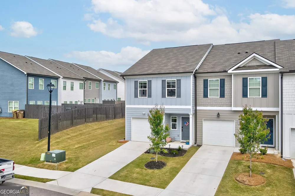 529 Buxton RD Hoschton, GA 30548