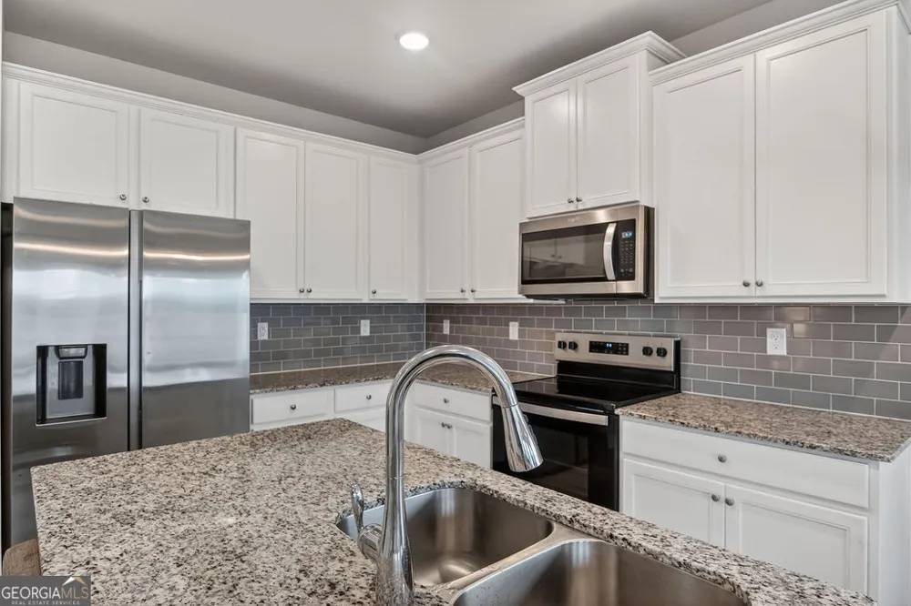 529 Buxton RD Hoschton, GA 30548