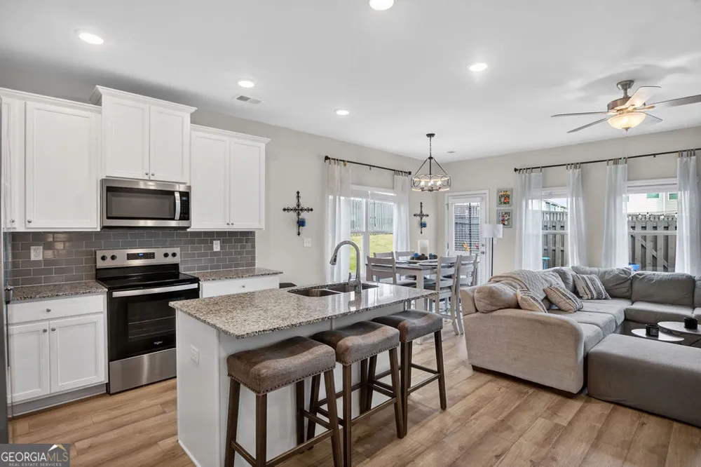 529 Buxton RD Hoschton, GA 30548